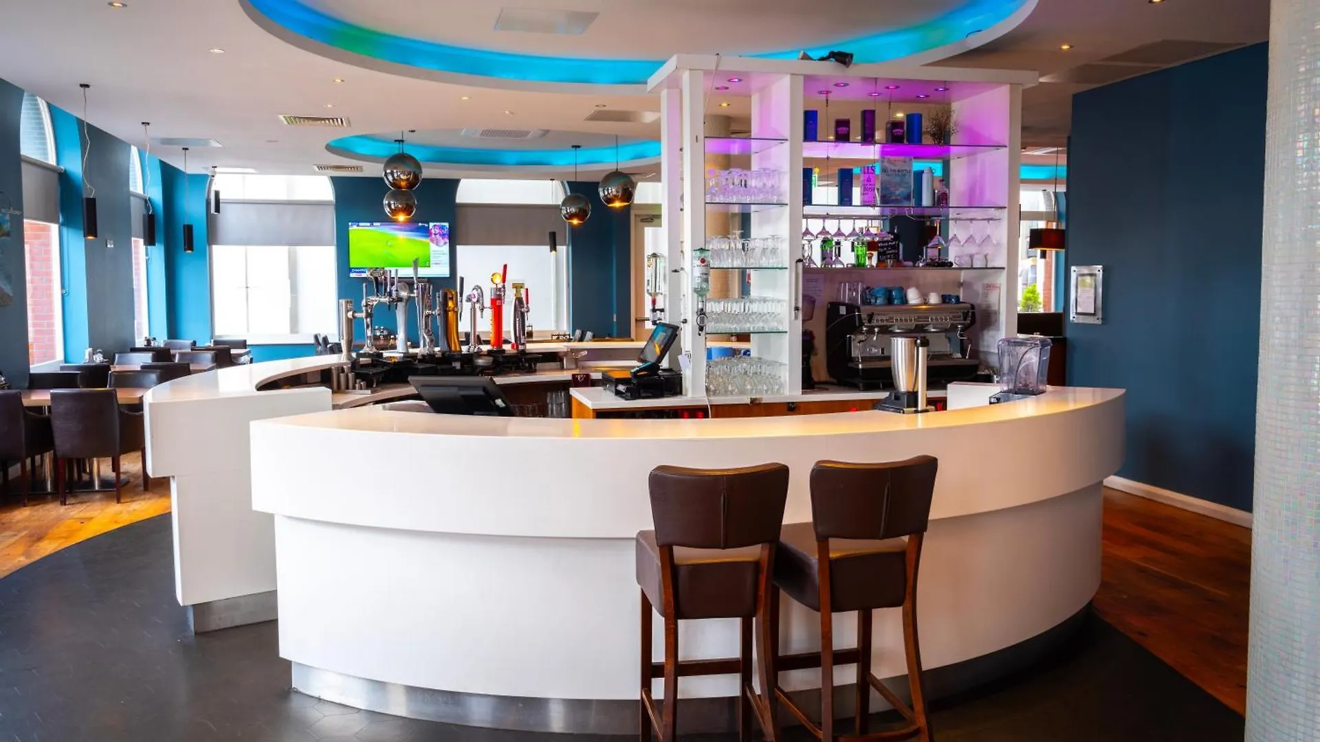Ramada By Wyndham Belfast Hotel